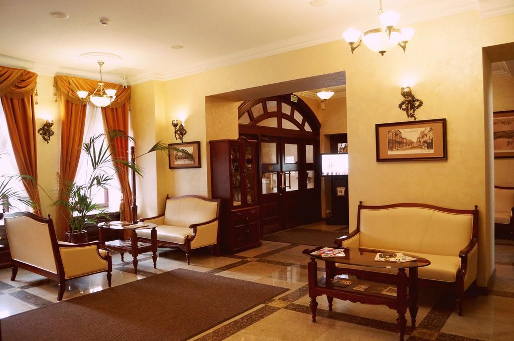 Garni Hotel Minsk Buitenkant foto