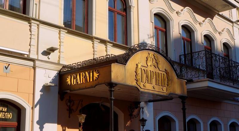 Garni Hotel Minsk Buitenkant foto