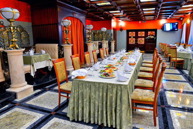 Garni Hotel Minsk Buitenkant foto