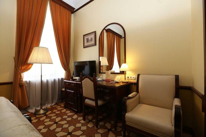 Garni Hotel Minsk Buitenkant foto