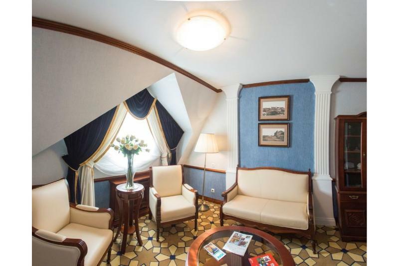 Garni Hotel Minsk Buitenkant foto